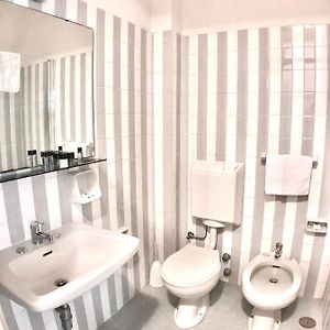 Double or Twin Room Side Sea View High Floor